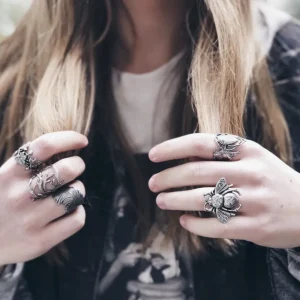 Lotta Djossou Bague Bee Online