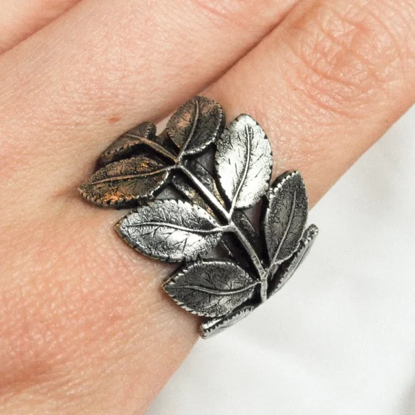 Lotta Djossou Bague Feuille d'Acacia Fashion