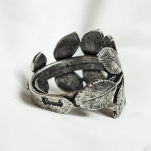Lotta Djossou Bague Feuille d'Acacia Fashion