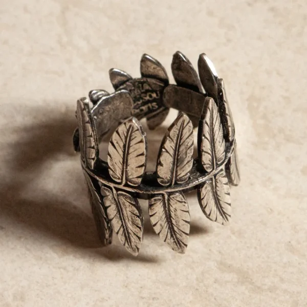 Lotta Djossou Bague Fougère New
