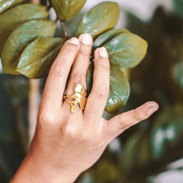 Lotta Djossou Bague Ginkgo Dorée Hot
