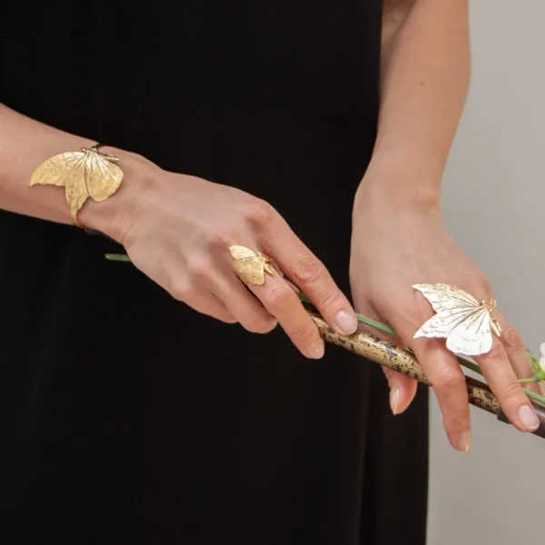 Lotta Djossou Bague Petit Papillon Dorée Clearance