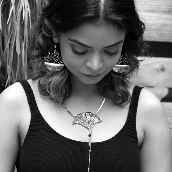 Lotta Djossou Boucles d'Oreilles Corail Lune Dorées Hot
