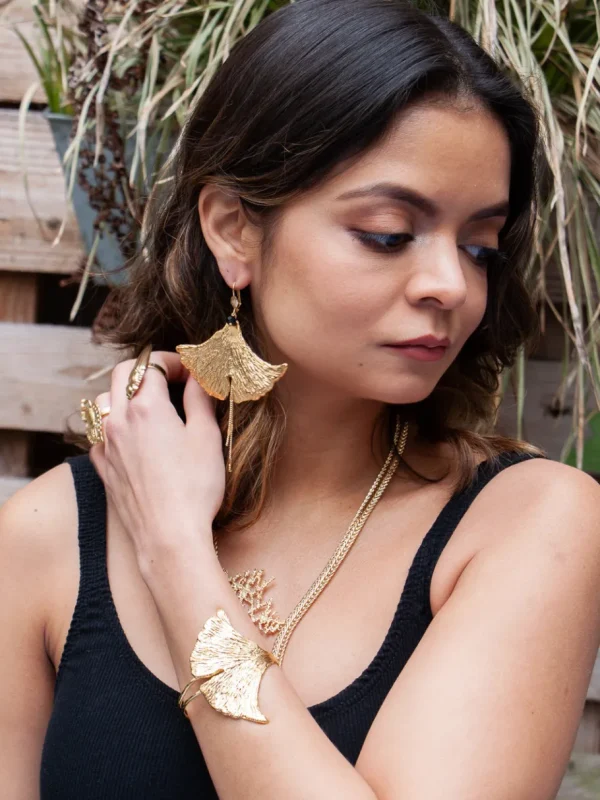 Lotta Djossou Boucles d'Oreilles Feuille de Ginkgo Dorées Best