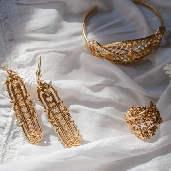 Lotta Djossou Boucles d'Oreilles Lisa Dorées Best