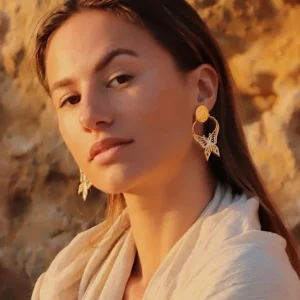 Lotta Djossou Boucles d'Oreilles Papillon Charme Dorées Outlet