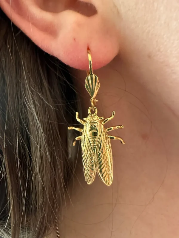 Lotta Djossou Boucles d'oreilles Petite Cigale Cica dorées Best