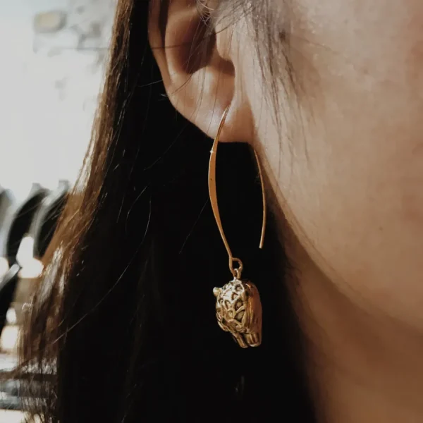 Lotta Djossou Boucles d'Oreilles Tige Panthère Dorées Hot