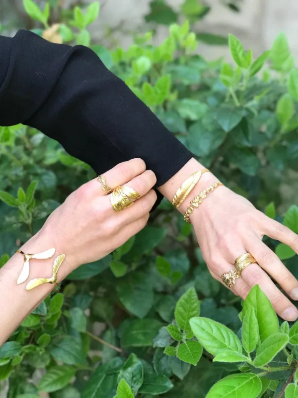 Lotta Djossou Bracelet Noeud de Fleurs Doré Best