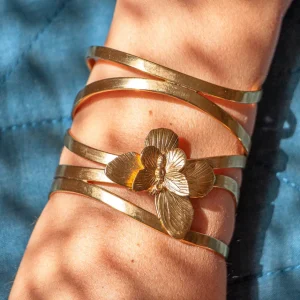 Lotta Djossou Bracelet Papillon Sur Fils Doré Clearance