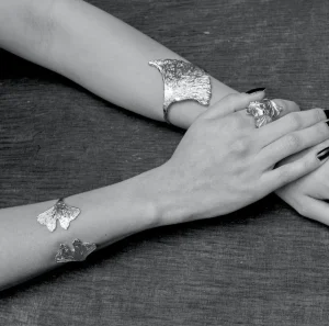 Lotta Djossou Bracelet Petite Feuille de Ginkgo Best