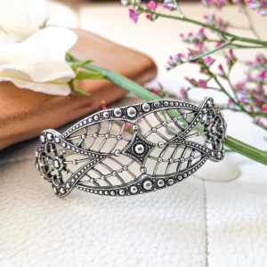 Lotta Djossou Bracelet Suna Online