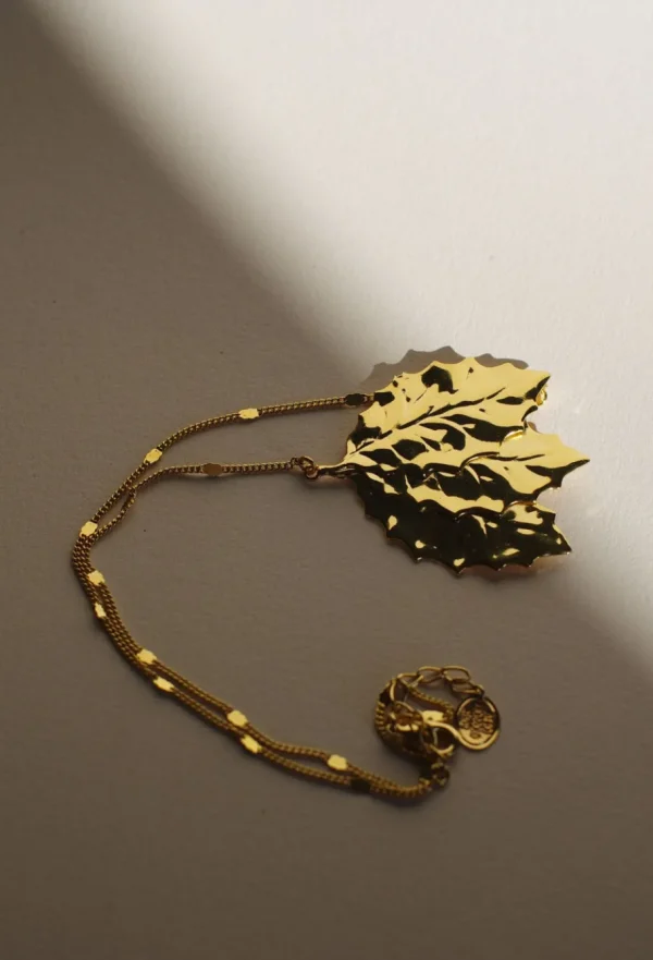 Lotta Djossou Collier Feuilles Austine Doré Sale