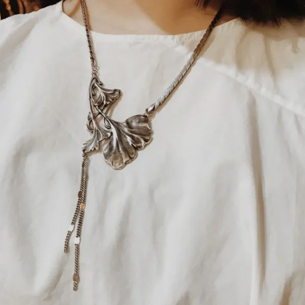 Lotta Djossou Collier Ginkgo Gin New