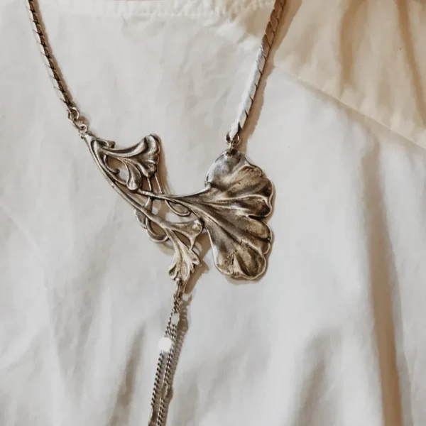 Lotta Djossou Collier Ginkgo Gin New