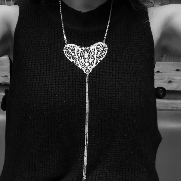 Lotta Djossou Collier Grand Cœur Filigrane Sale