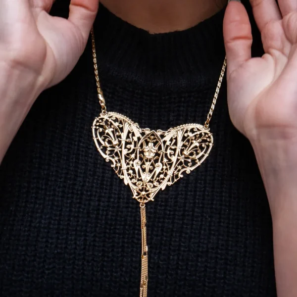 Lotta Djossou Collier Grand Filigrane Cœur Doré Hot