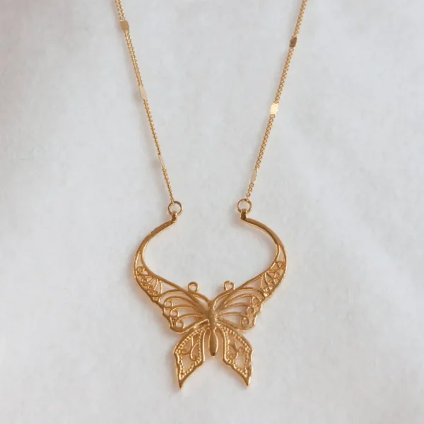 Lotta Djossou Collier Papillon Charme Doré Sale