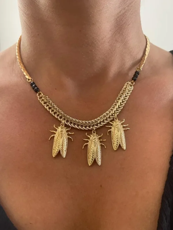 Lotta Djossou Collier Petite Cigale Cica doré et Onyx Sale