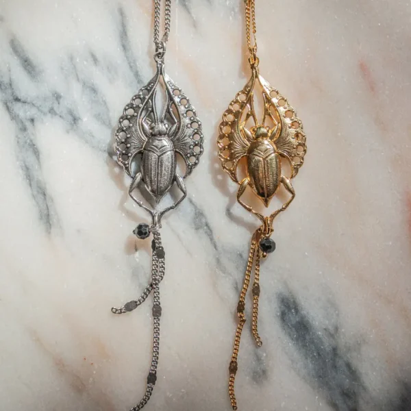 Lotta Djossou Collier Scarabée Volant Online