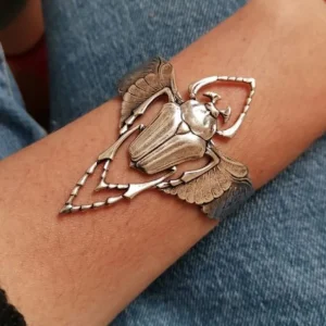 Lotta Djossou Manchette Beetle Argentée Sale