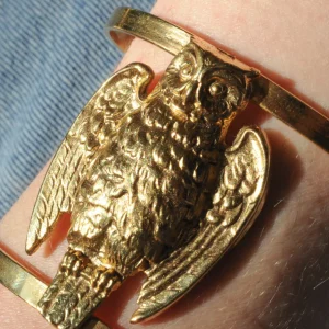 Lotta Djossou Manchette Hibou Dorée Outlet